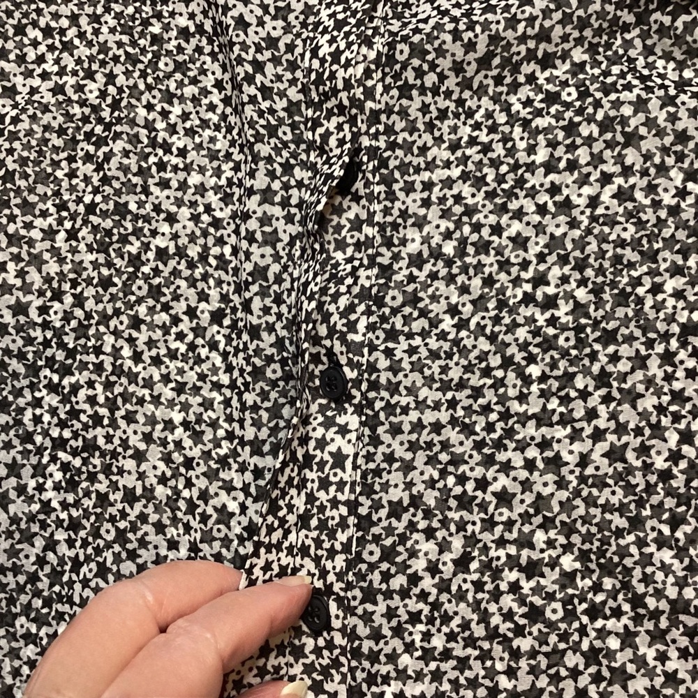 ‼️SOLD💕🔥 TOPSHOP EUC Women 6 Semi-Sheer Hi-Lo Black White Star Pattern Blouse - Picture 8 of 16